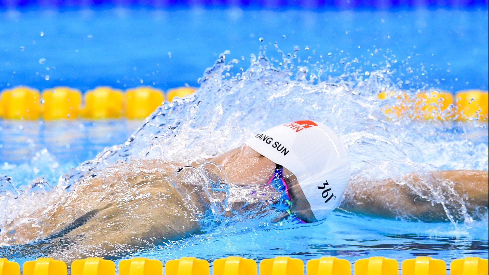 赛尔·阿尔斯塔的防守霸气让南非队保持全场统治，阿尔塞斯和阿尔萨斯